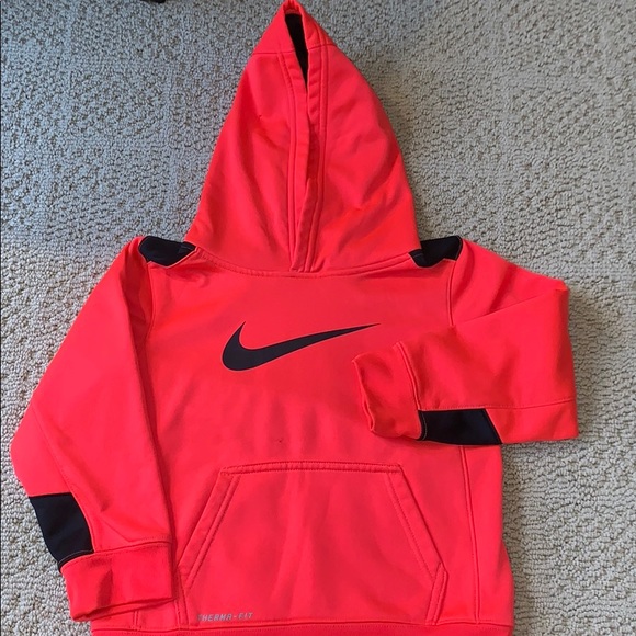 Nike Other - GUC Therma Fit hooded sweatshirt size 6